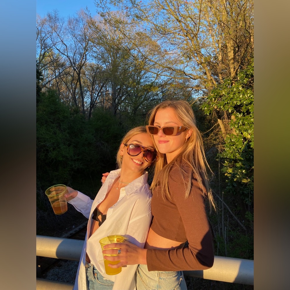 Meet your Posher, Julia